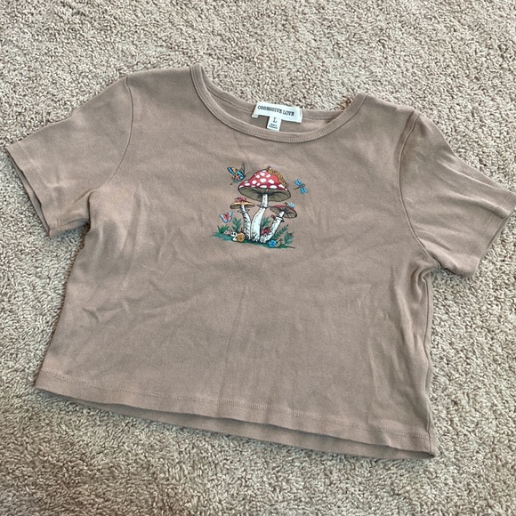 Tops - Obsessive Love Tan Mushroom Cropped Graphic Tee Size Large